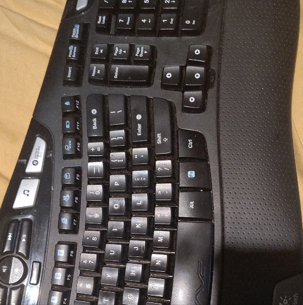Logitech Black K350 Ergonomic Wireless Keyboard